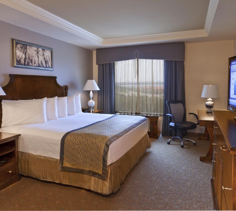 Plaza Suite Guestroom